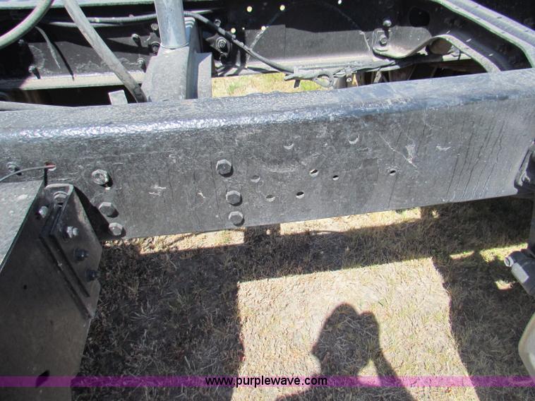 image for item B7366 1992 Ford L9000 AeroMax semi truck