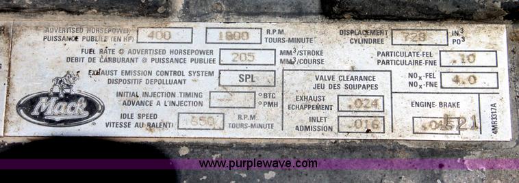 image for item B7388 1998 Mack RD688S semi truck