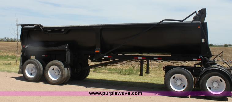 image for item B7389 2000 Travis barrel end dump trailer