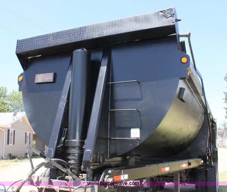 image for item B7389 2000 Travis barrel end dump trailer