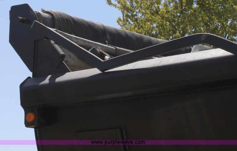 image for item B7389 2000 Travis barrel end dump trailer