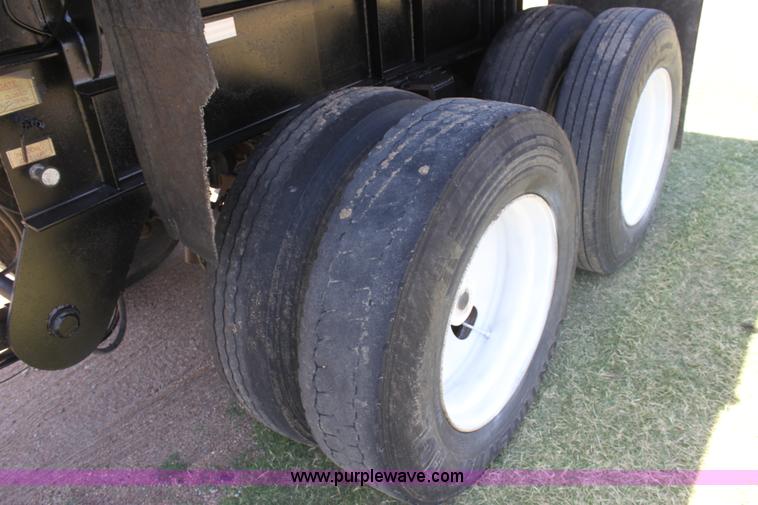 image for item B7389 2000 Travis barrel end dump trailer