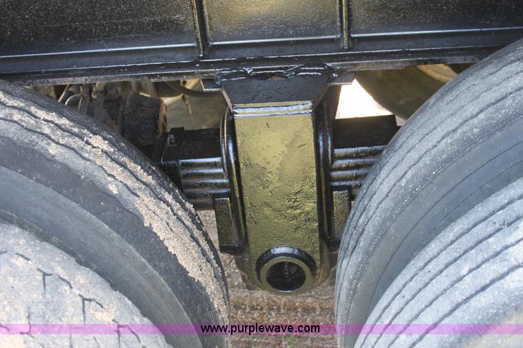 image for item B7389 2000 Travis barrel end dump trailer