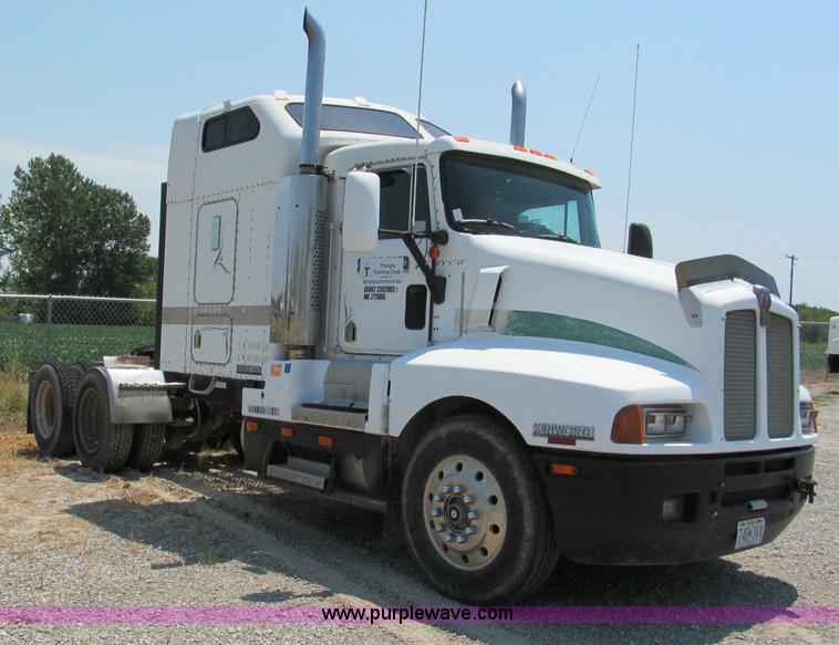 image for item C2321 1991 Kenworth T600 semi truck