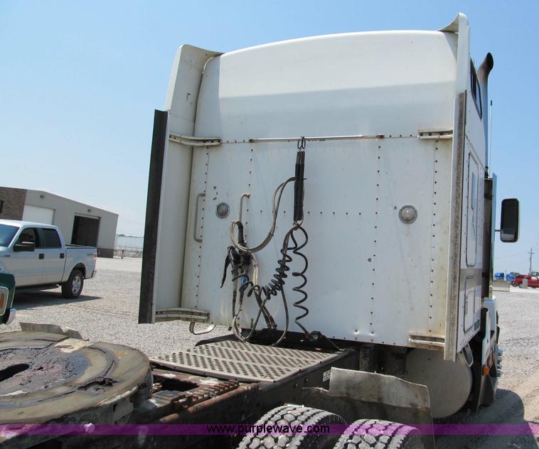 image for item C2321 1991 Kenworth T600 semi truck