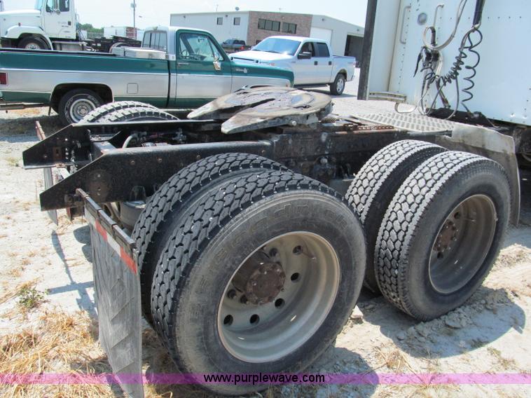 image for item C2321 1991 Kenworth T600 semi truck