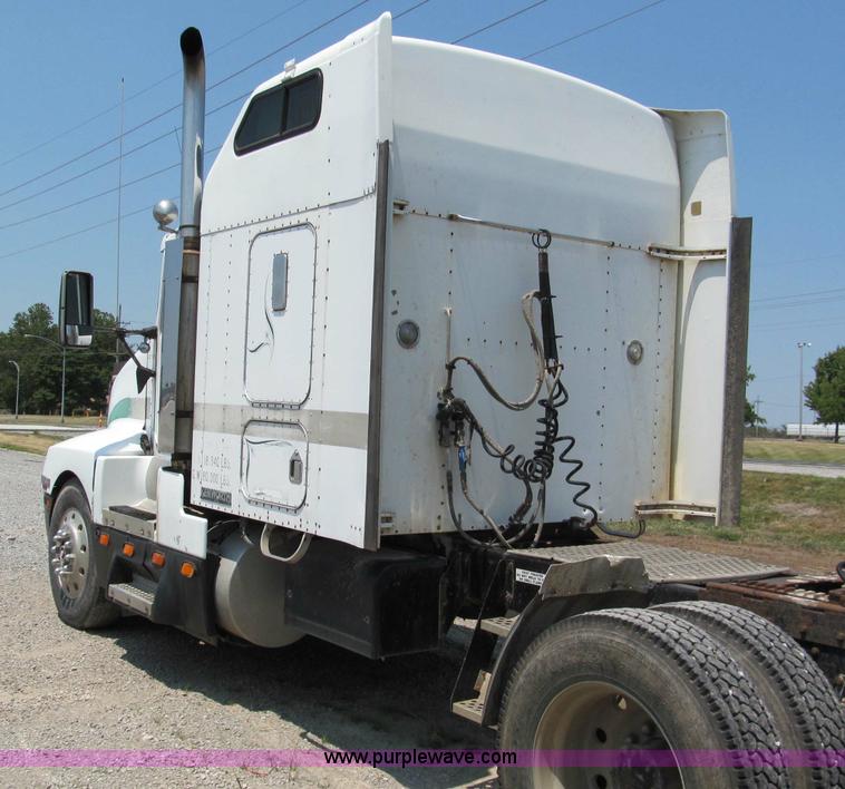 image for item C2321 1991 Kenworth T600 semi truck