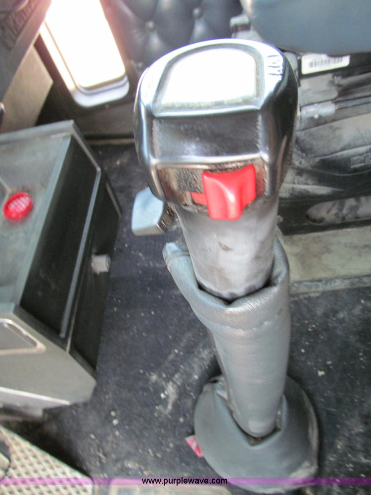 image for item C2321 1991 Kenworth T600 semi truck