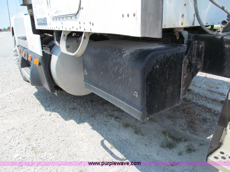 image for item C2321 1991 Kenworth T600 semi truck