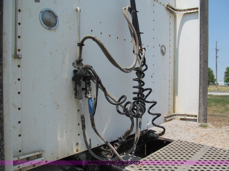 image for item C2321 1991 Kenworth T600 semi truck