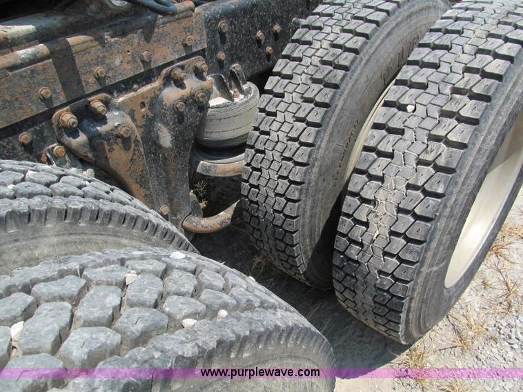 image for item C2321 1991 Kenworth T600 semi truck