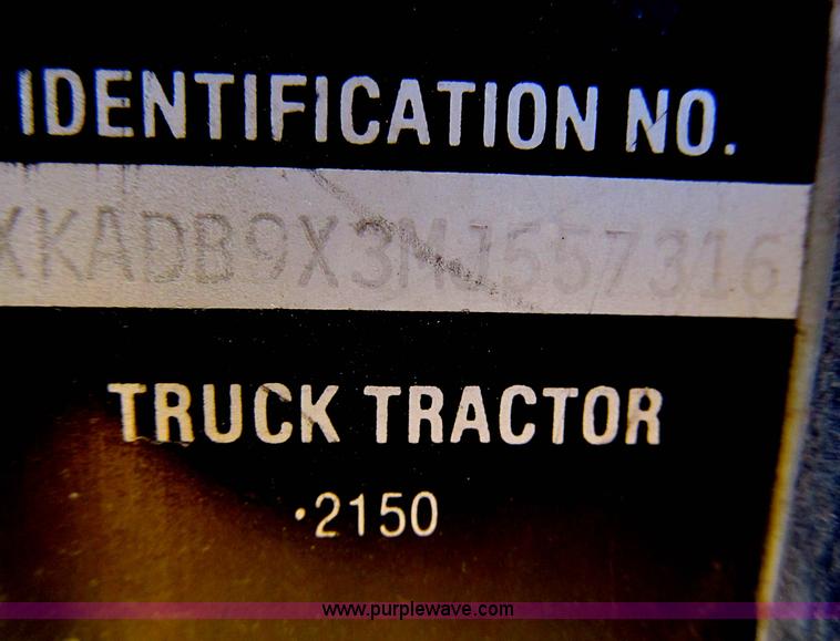 image for item C2321 1991 Kenworth T600 semi truck