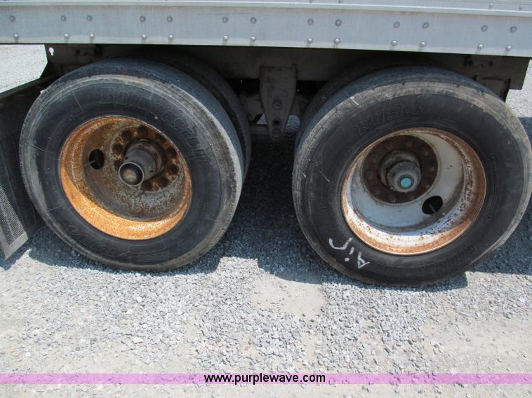 image for item C2322 1993 Pine 48' dry van trailer