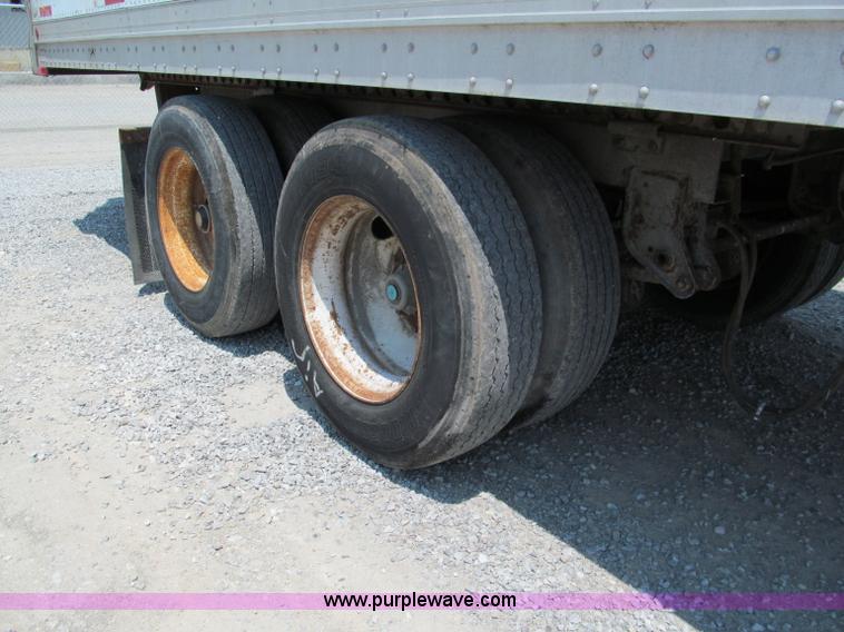 image for item C2322 1993 Pine 48' dry van trailer