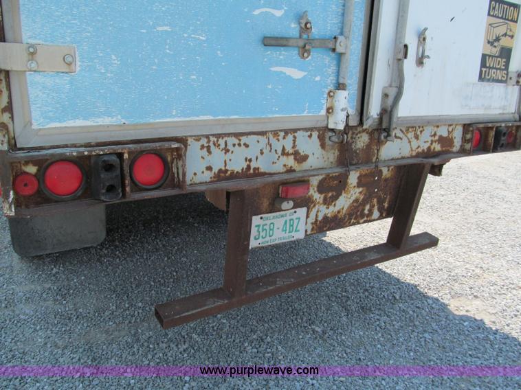 image for item C2322 1993 Pine 48' dry van trailer