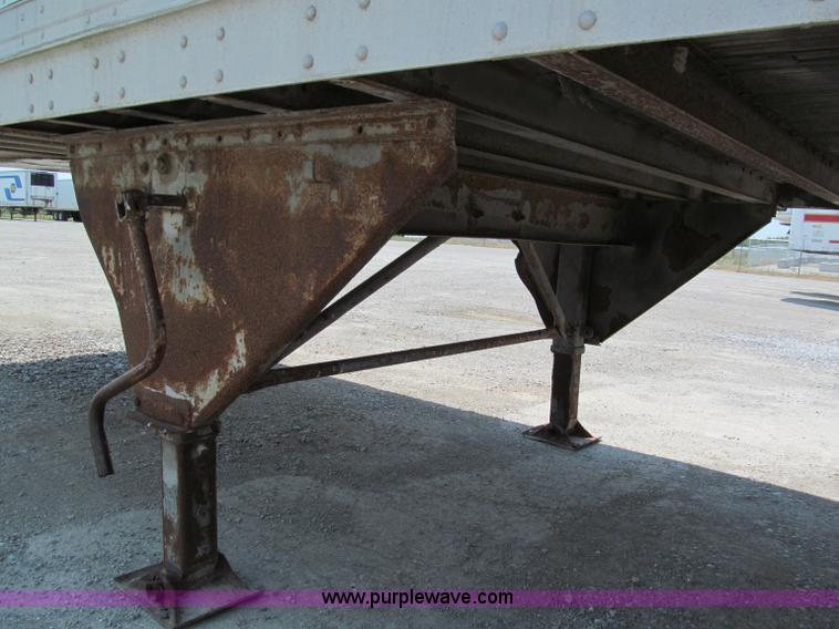 image for item C2322 1993 Pine 48' dry van trailer