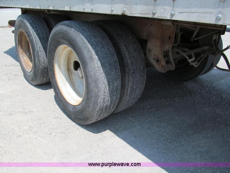 image for item C2367 1991 Pine 48' dry van trailer