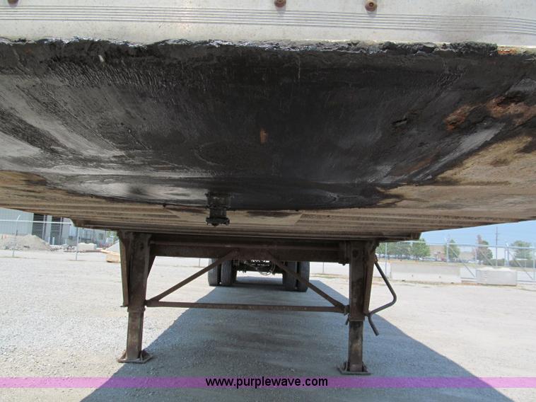 image for item C2367 1991 Pine 48' dry van trailer