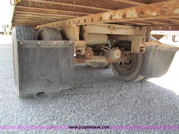 image for item C2368 1989 Theurer dry van trailer