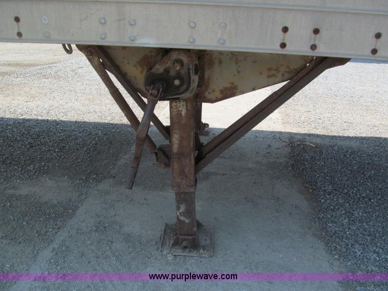 image for item C2368 1989 Theurer dry van trailer