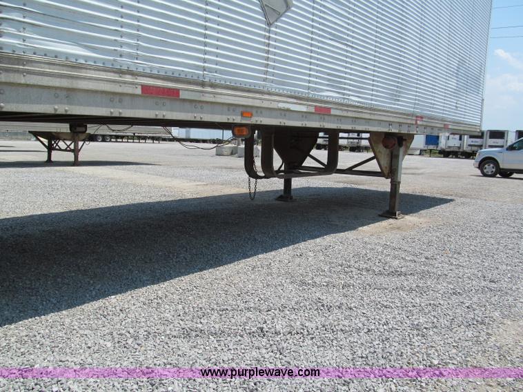 image for item C2369 1986 Trailmobile 48' dry van trailer