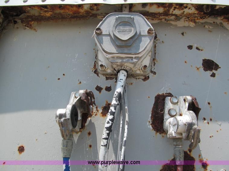 image for item C2369 1986 Trailmobile 48' dry van trailer