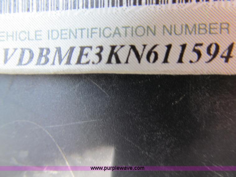 image for item C2433 1989 Volvo White GMC WCA semi truck