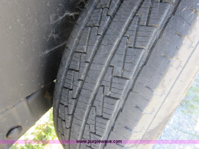 image for item D2021 2000 Childer 54' car hauler trailer