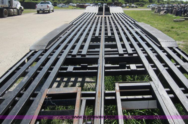 image for item D2021 2000 Childer 54' car hauler trailer