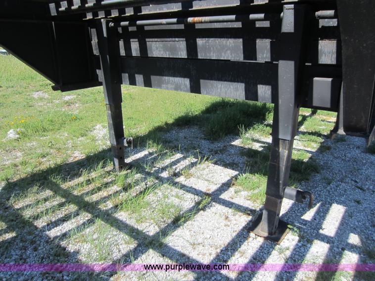 image for item D2021 2000 Childer 54' car hauler trailer