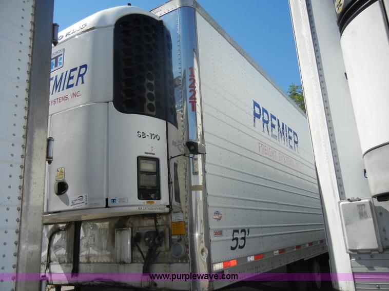 image for item D4149 2004 Utility 53' reefer trailer