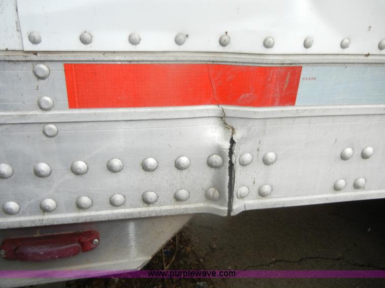 image for item D4149 2004 Utility 53' reefer trailer