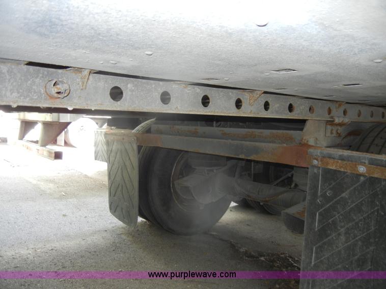 image for item D4149 2004 Utility 53' reefer trailer