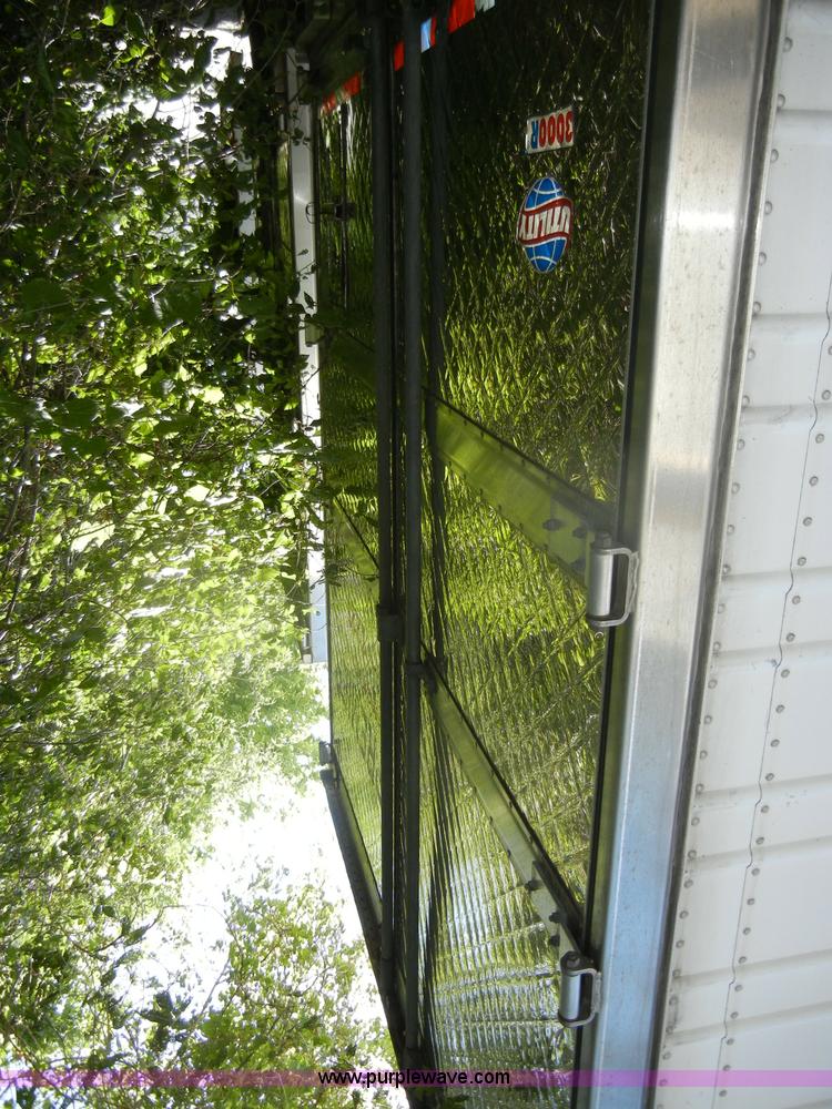 image for item D4149 2004 Utility 53' reefer trailer