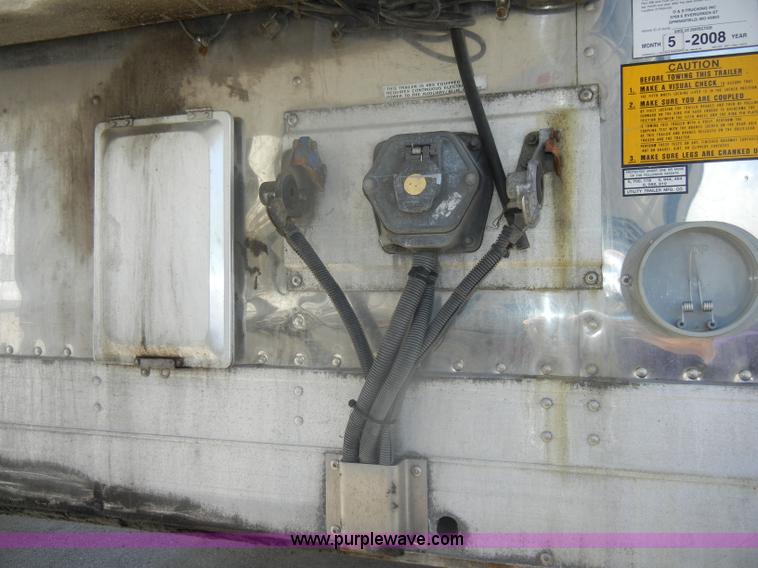 image for item D4149 2004 Utility 53' reefer trailer