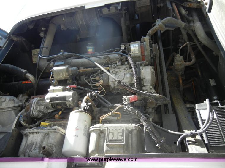 image for item D4149 2004 Utility 53' reefer trailer