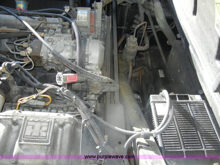 image for item D4149 2004 Utility 53' reefer trailer