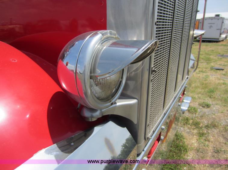 image for item D5574 1974 Peterbilt 359 semi truck
