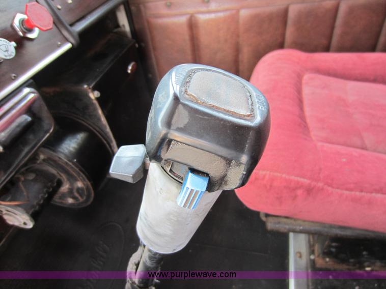 image for item D5574 1974 Peterbilt 359 semi truck