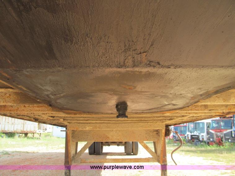 image for item F4525 1993 Clement Refuse Blade 40' tandem axle trailer