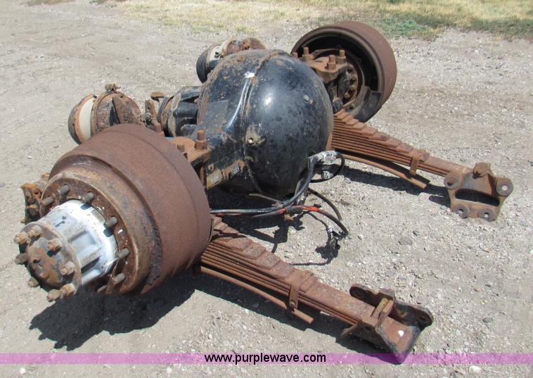 image for item N9090 Rear end removed from 1992 Ford L9000 semi truck