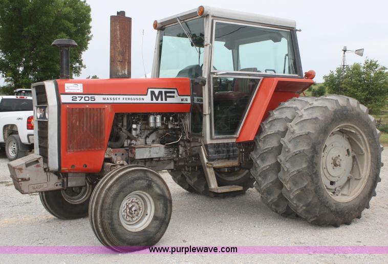 image for item B6928 1981 Massey-Ferguson 2705 tractor