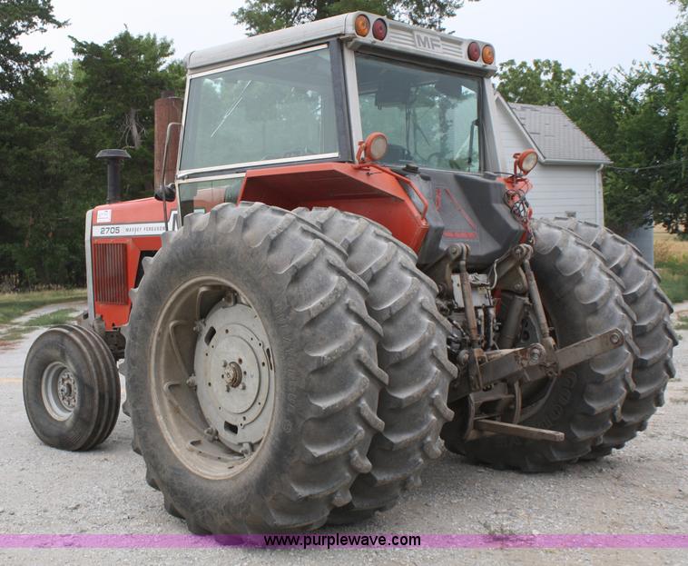 image for item B6928 1981 Massey-Ferguson 2705 tractor