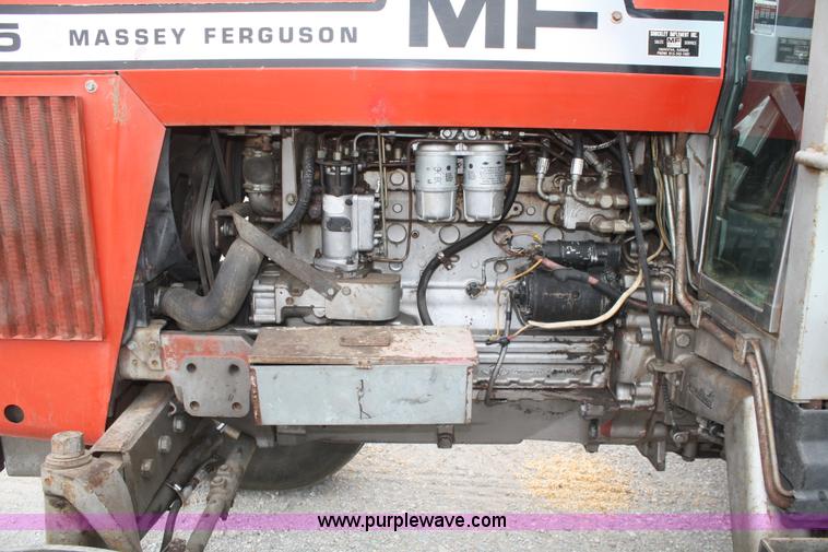 image for item B6928 1981 Massey-Ferguson 2705 tractor