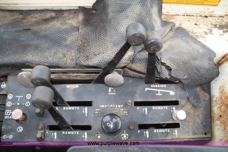 image for item B6929 1979 Case 2290 tractor