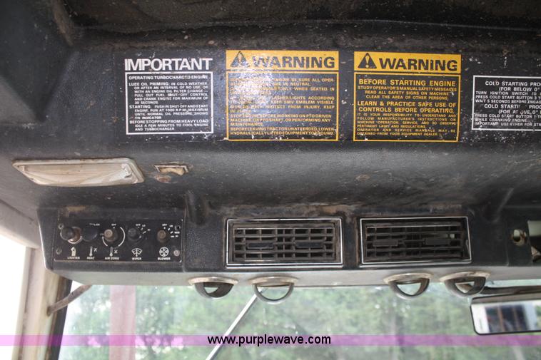 image for item B6929 1979 Case 2290 tractor