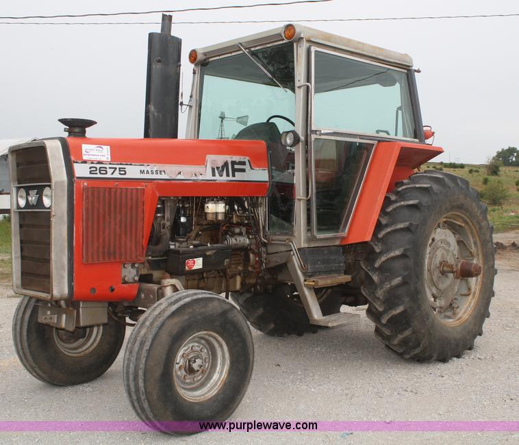 image for item B6930 1978 Massey-Ferguson 2675 tractor