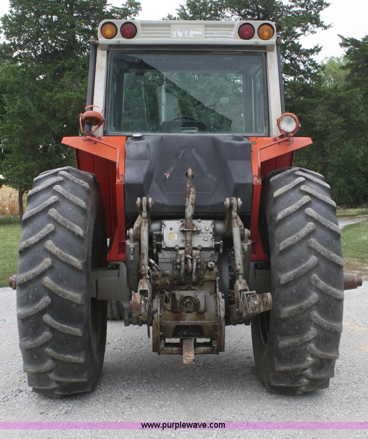 image for item B6930 1978 Massey-Ferguson 2675 tractor