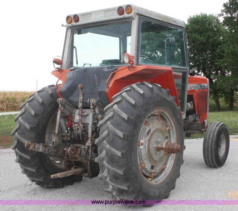 image for item B6930 1978 Massey-Ferguson 2675 tractor