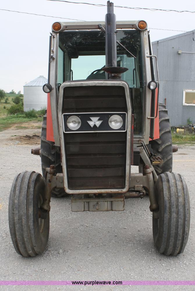 image for item B6930 1978 Massey-Ferguson 2675 tractor